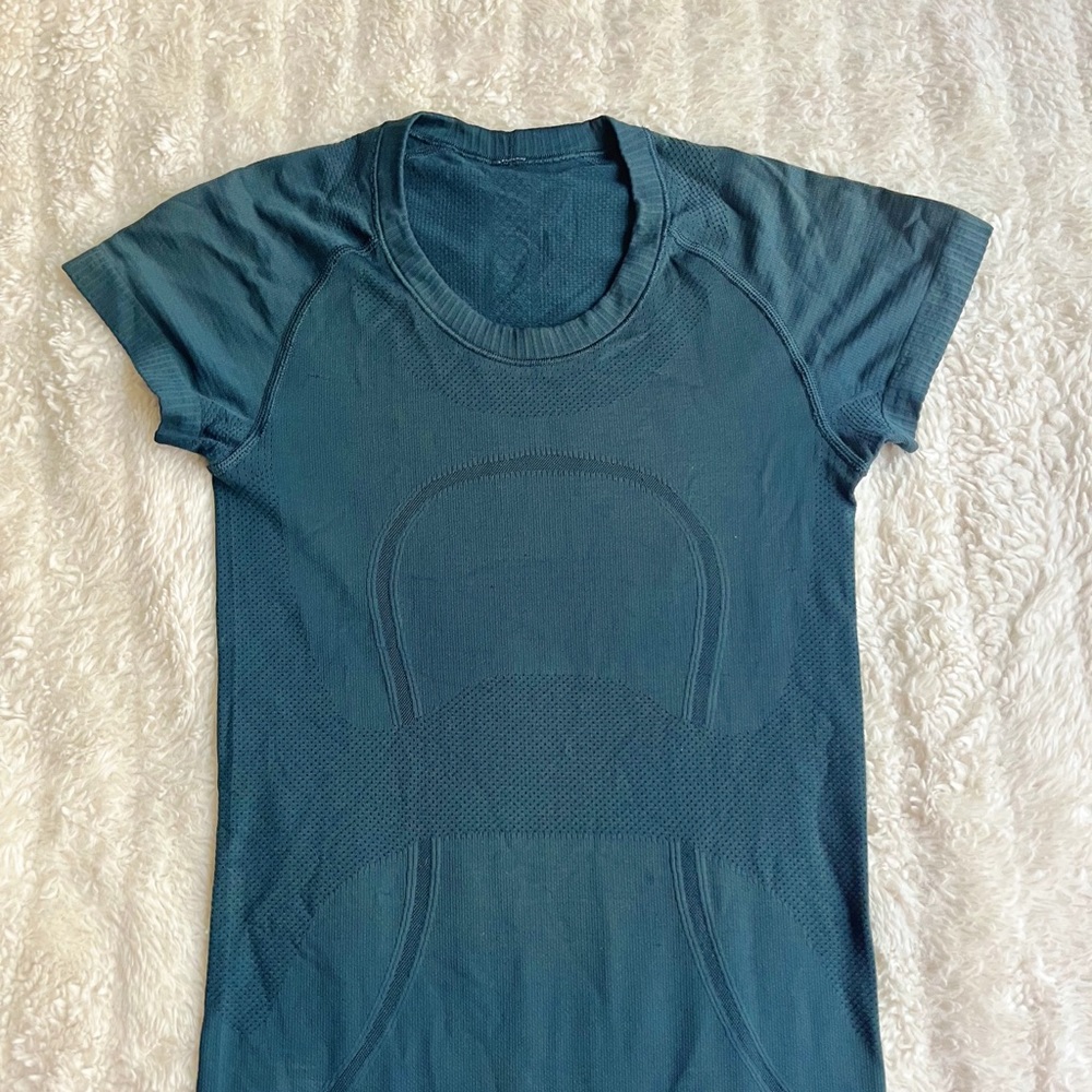 Lululemon Swiftly - Size 2